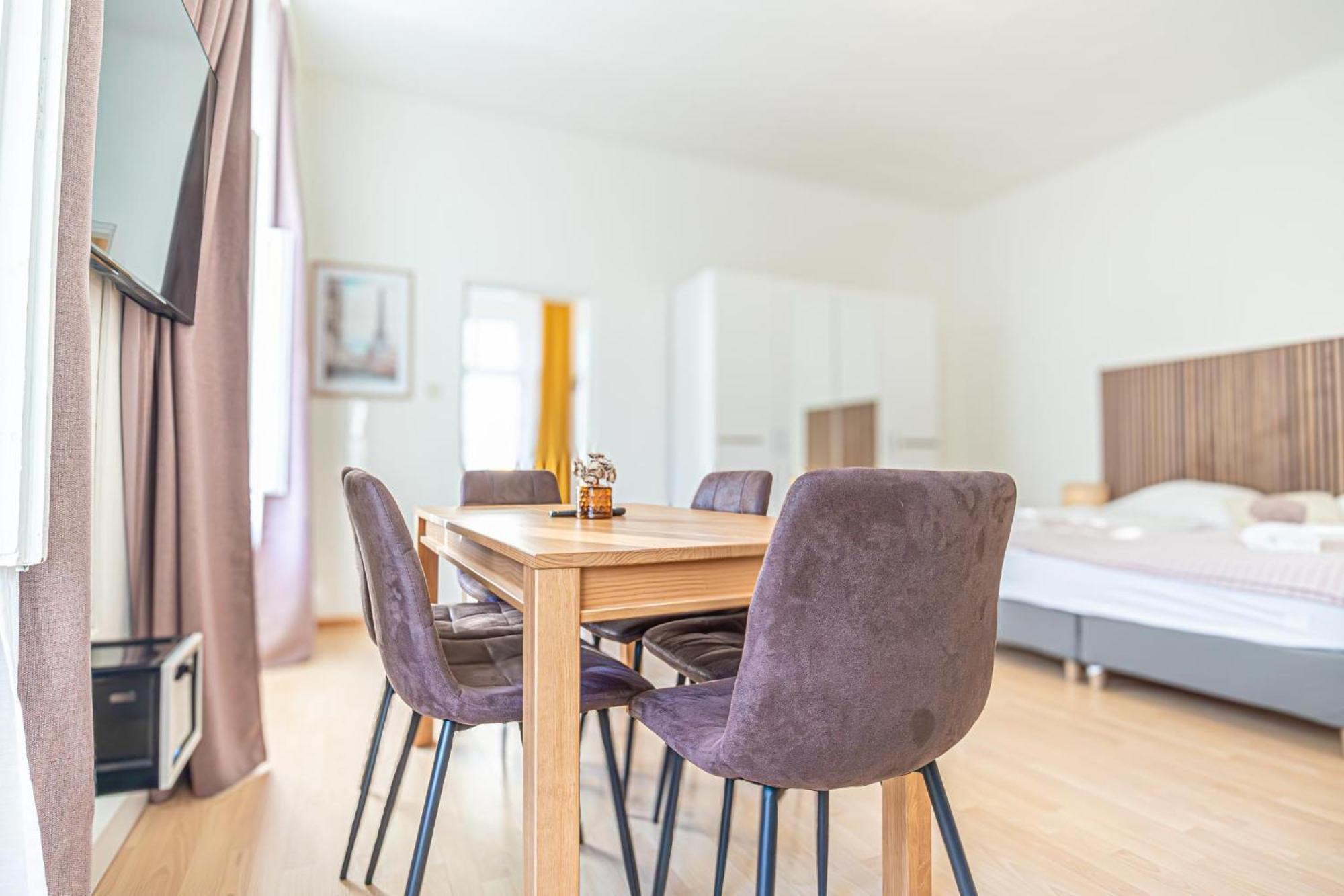 Apartment Desirable 2br - Bookable For Longstays In Lockdown B