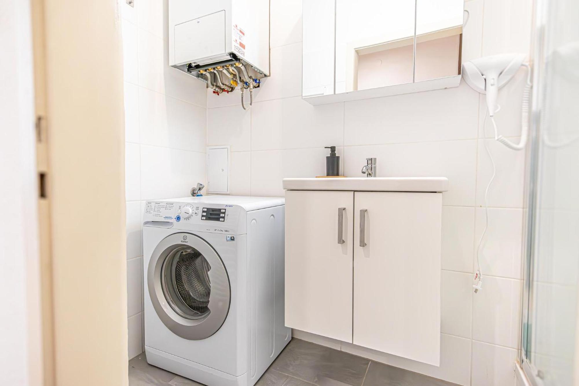 Desirable 2br - Bookable For Longstays In Lockdown B Wien