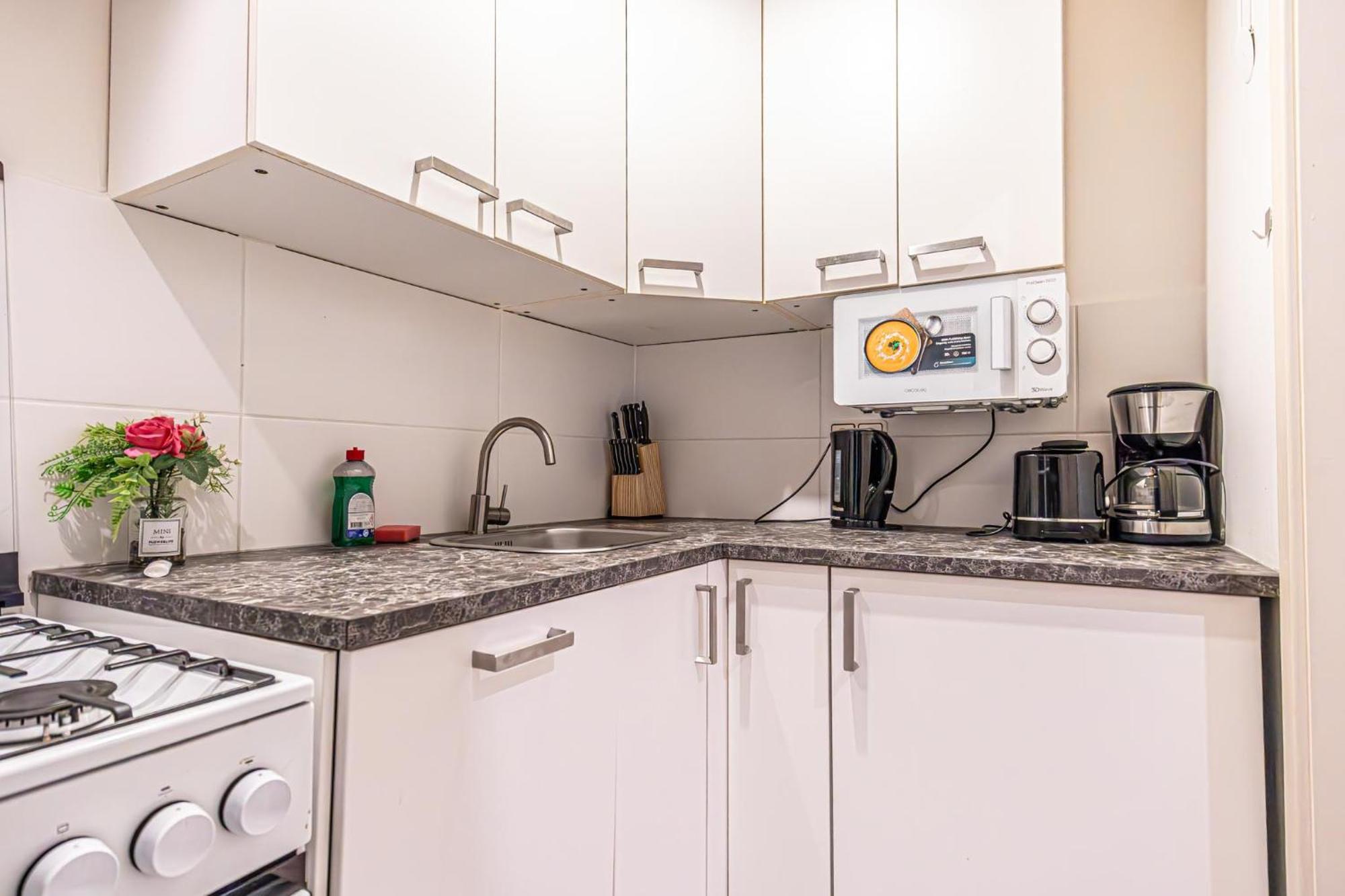 Desirable 2br - Bookable For Longstays In Lockdown B Apartment